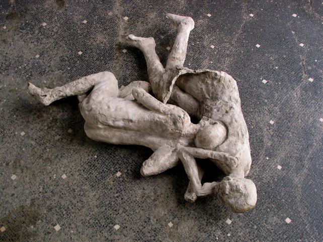 Pompeii DNA Overturns Assumptions About Roles And Relationships in Ancient Rome